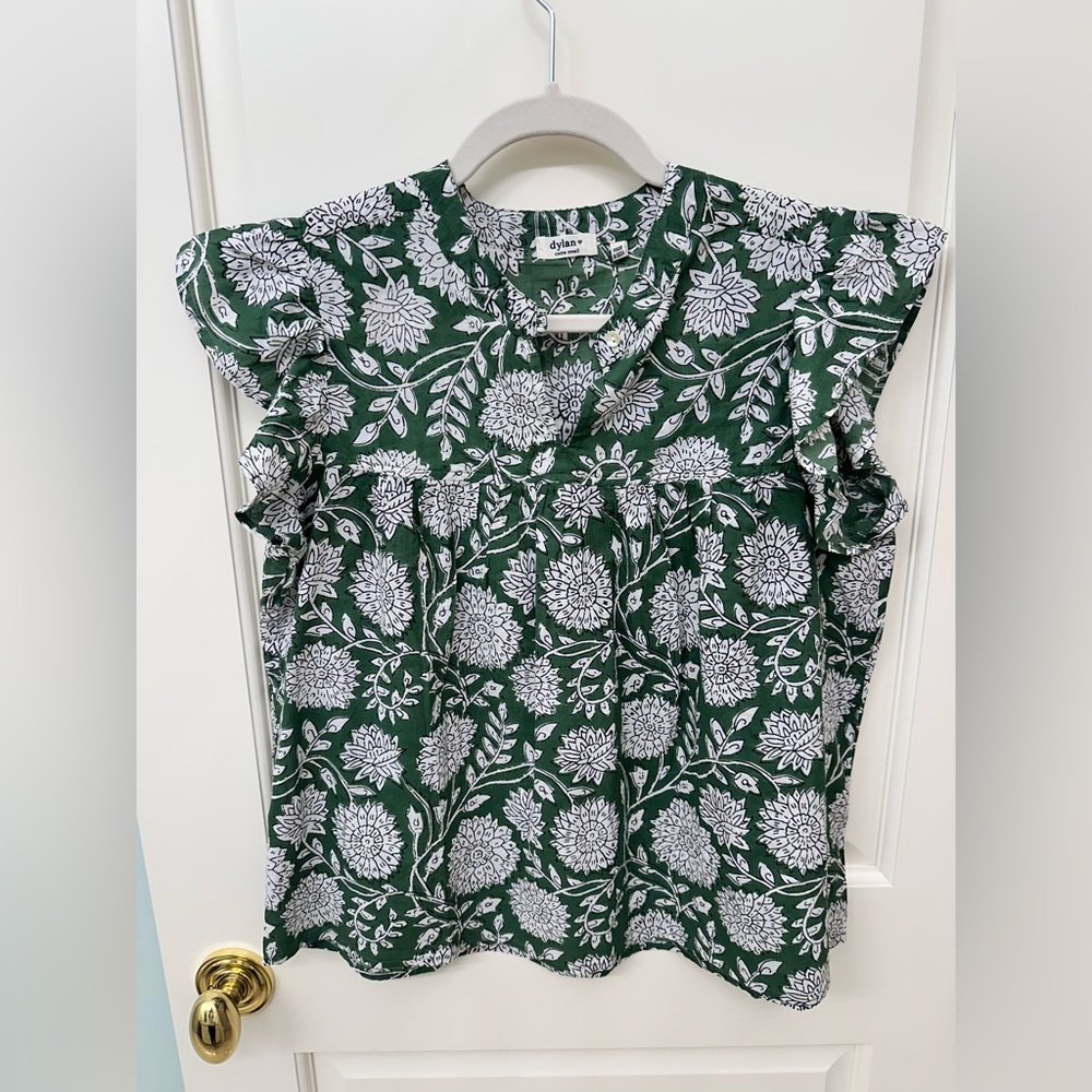Dylan Green and White Floral Women’s Blouse XS EUC worn once